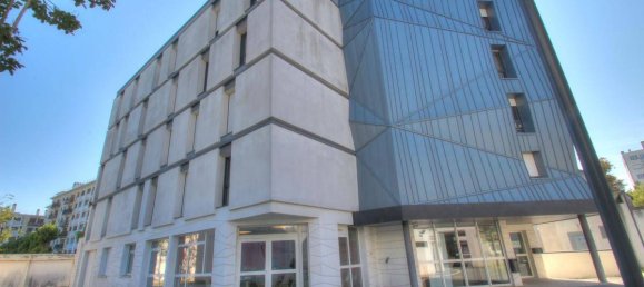 Studio in Orleans, France No. 260031 2