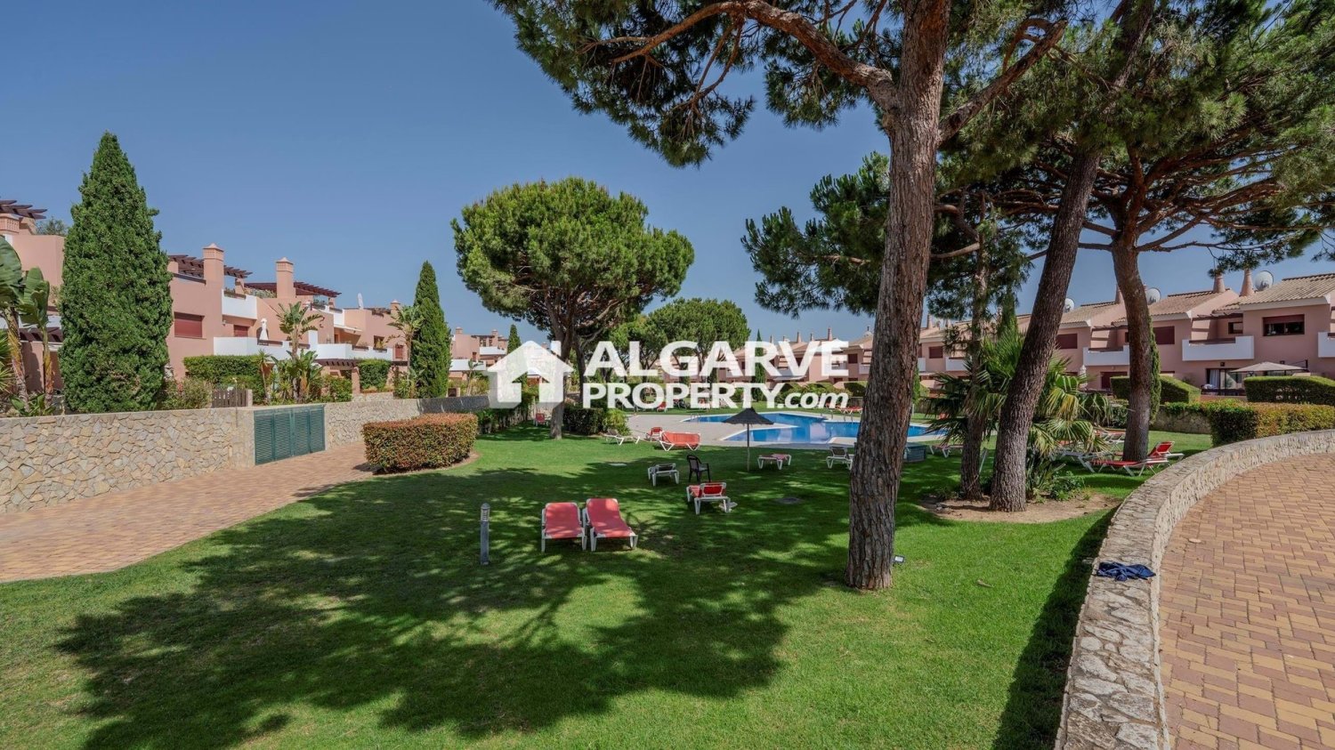 4 غرف نوم تاون هاوس في Quarteira, Portugal رقم 352638