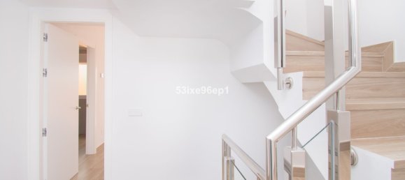 3 bedrooms Townhouse in Estepona, Spain No. 23744 29