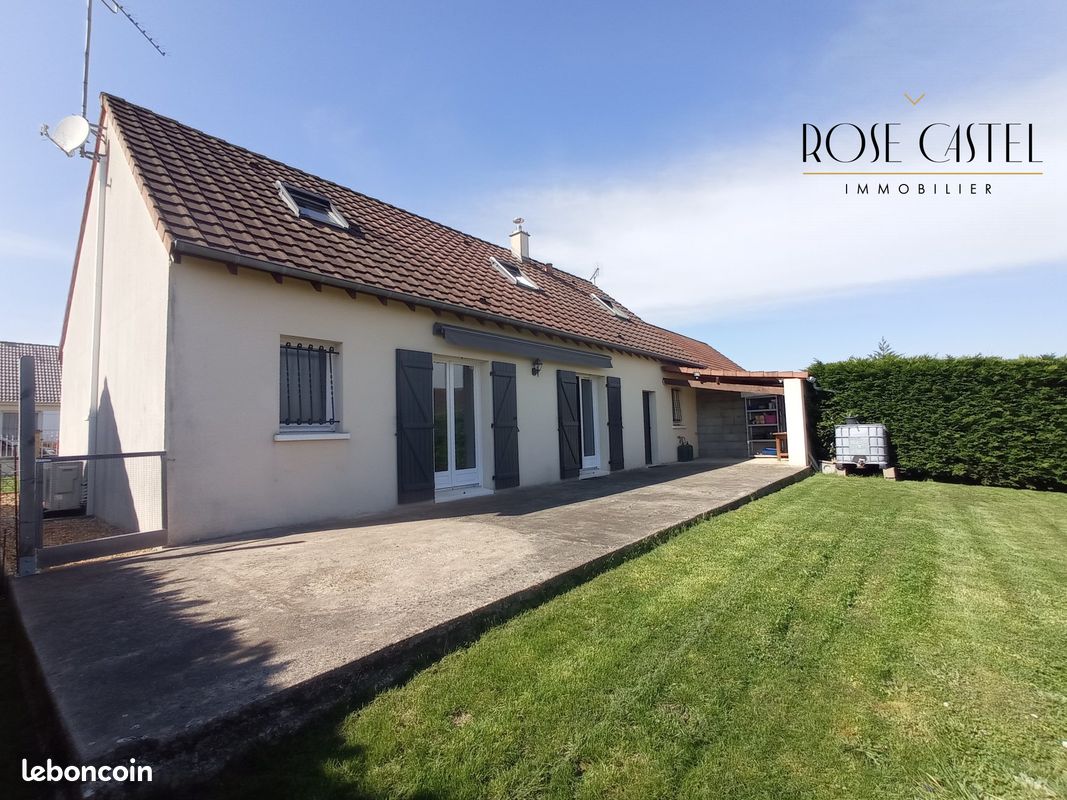 4 bedrooms House in Chateaudun, France No. 247557