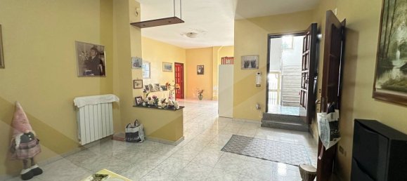 4-Zimmer Wohnung in Giugliano in Campania, Italy, Nr. 22883 11