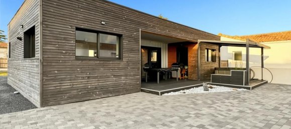 2 bedrooms House in Les Mathes, France No. 191523 14