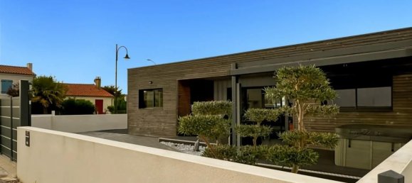 2 bedrooms House in Les Mathes, France No. 191523 17