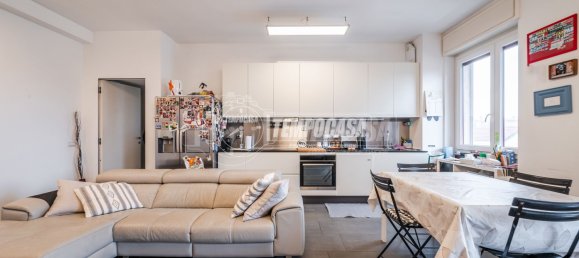 2 bedrooms Apartment in Milan, Italy No. 248355 16