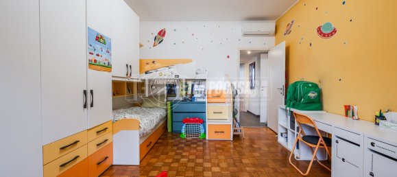 2 bedrooms Apartment in Milan, Italy No. 248355 7