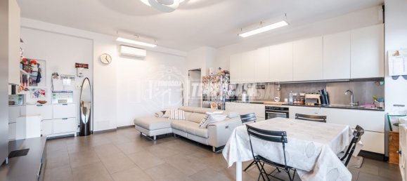 2 bedrooms Apartment in Milan, Italy No. 248355 13