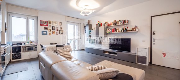 2 bedrooms Apartment in Milan, Italy No. 248355 17