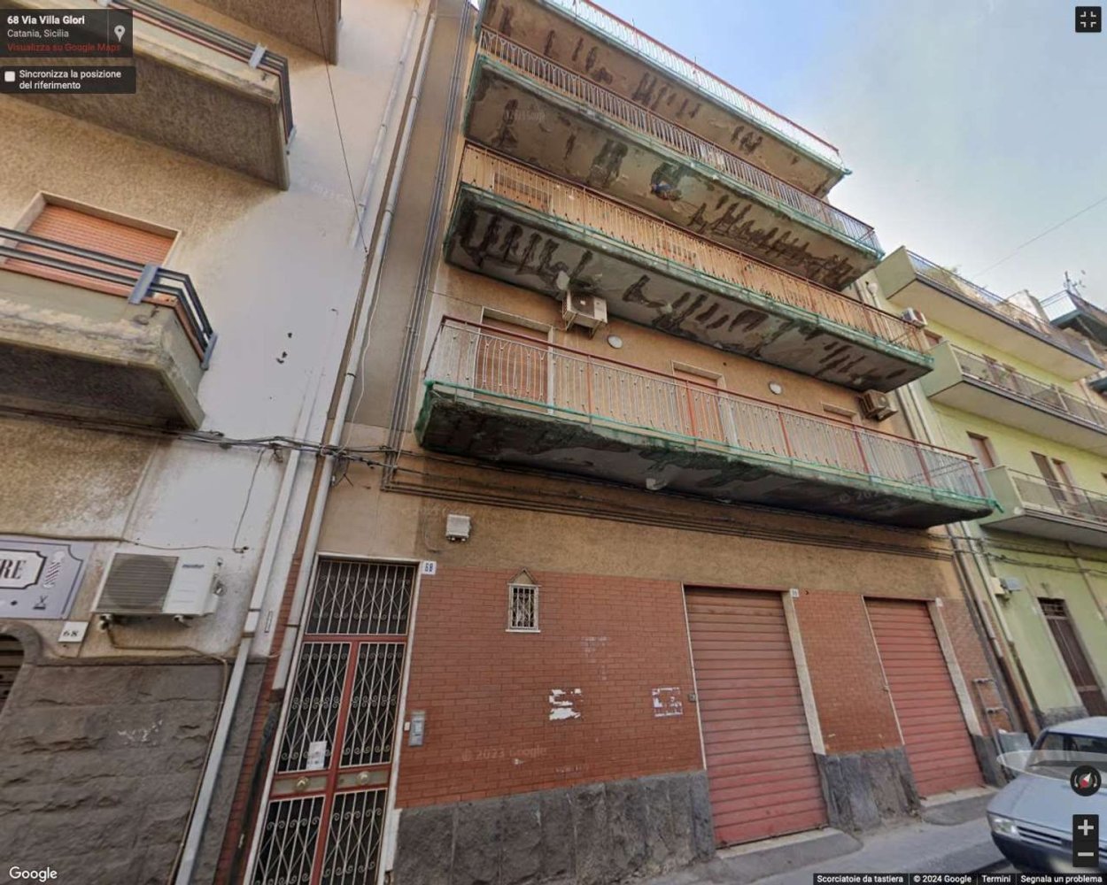5 rooms Apartment in Catania, Italy No. 43800