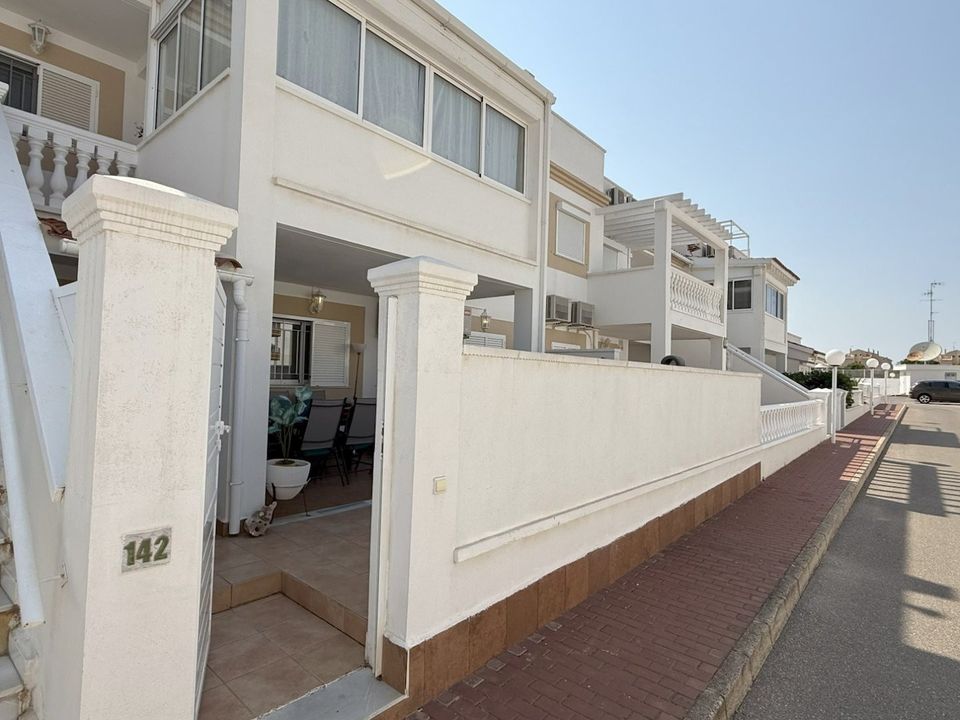 2 bedrooms Apartment in Alicante, Spain No. 239679