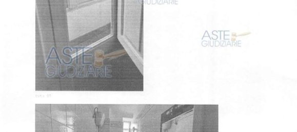 4 rooms Apartment in Taranto, Italy No. 34661 6