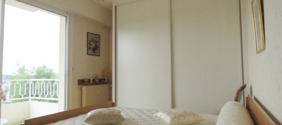 Apartamento de 3 dormitorios en Luisant, France No. 92253 18