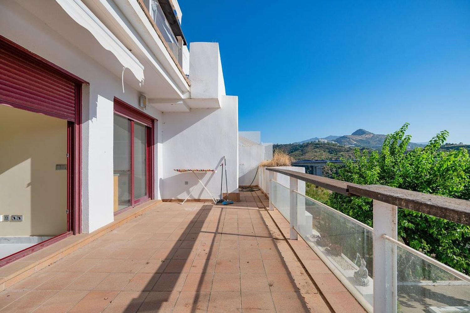 1 bedroom Apartment in Benahavis, Spain No. 260529