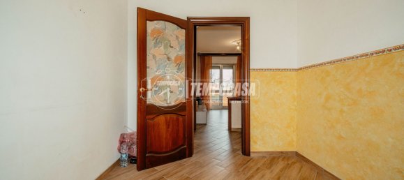 2 bedrooms Apartment in Mortara, Italy No. 61653 9