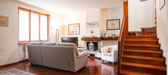 4 rooms House in Voghera, Italy No. 140781 8