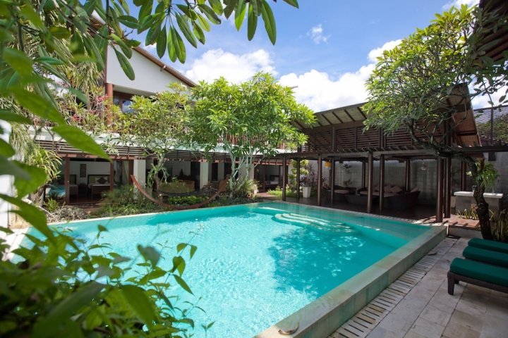 2 غرف نوم فيلا في South Denpasar, Indonesia رقم 3253