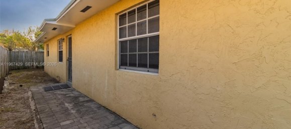 3 Schlafzimmer Villa in Miami, USA, Nr. 615170 6