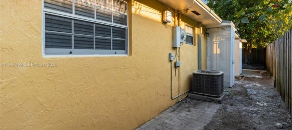 3 Schlafzimmer Villa in Miami, USA, Nr. 615170 9