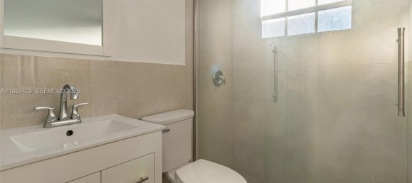 3 Schlafzimmer Villa in Miami, USA, Nr. 615170 11