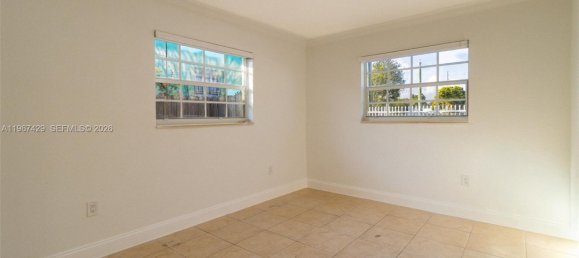 3 Schlafzimmer Villa in Miami, USA, Nr. 615170 10