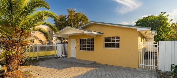 3 Schlafzimmer Villa in Miami, USA, Nr. 615170 28