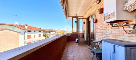 Apartamento de 2 dormitorios en Udine, Italy No. 52340 18