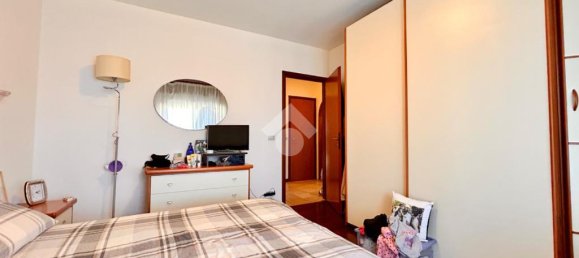 Apartamento de 2 dormitorios en Udine, Italy No. 52340 10