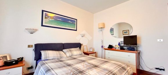 Apartamento de 2 dormitorios en Udine, Italy No. 52340 9