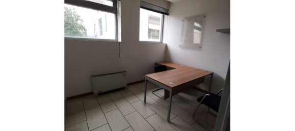 3 rooms Commercial property in San Giovanni Valdarno, Italy No. 59386 5
