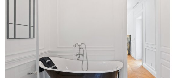 4 bedrooms Villa in Cascais, Portugal No. 221388 10