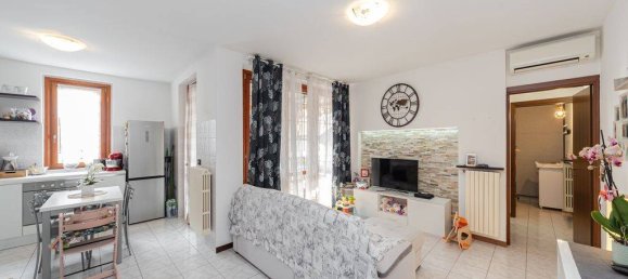 1 chambre Appartement à Desio, Italy No. 329695 4