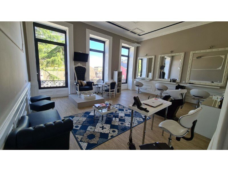 505m² Building in Porto, Portugal No. 142167