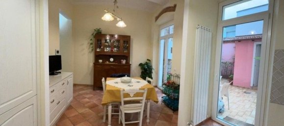 6 rooms House in Viareggio, Italy No. 214305 3