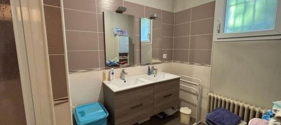 3 bedrooms House in Auxerre, France No. 315781 9