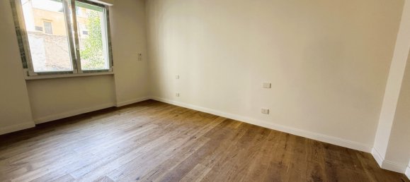 7 rooms Apartment in Florence, Italy No. 269680 18