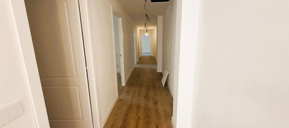 7 rooms Apartment in Florence, Italy No. 269680 26