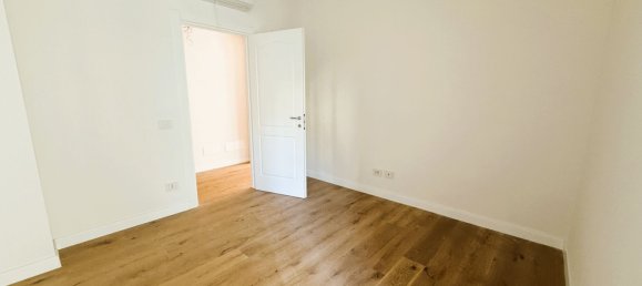 7 rooms Apartment in Florence, Italy No. 269680 9