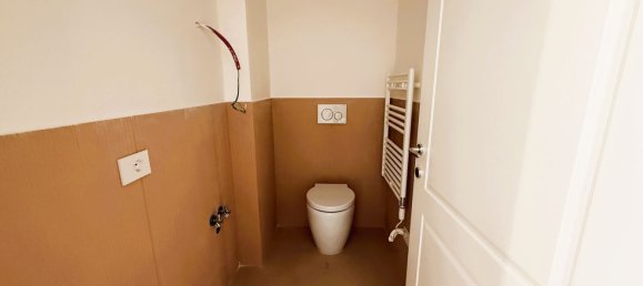 7 rooms Apartment in Florence, Italy No. 269680 25