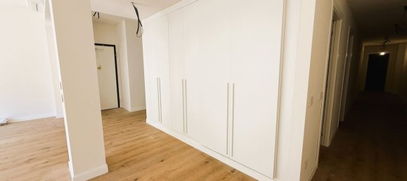 7 rooms Apartment in Florence, Italy No. 269680 6