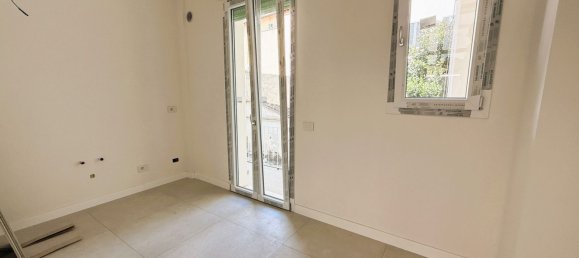 7 rooms Apartment in Florence, Italy No. 269680 29
