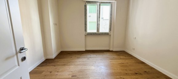 7 rooms Apartment in Florence, Italy No. 269680 23