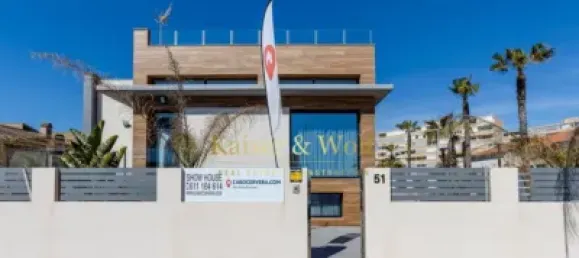 Casa de 4 dormitorios en Torrevieja, Spain No. 129252 39