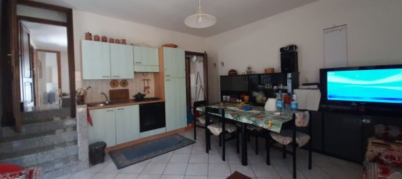 Дом с 5 комнатами в Гуилья, Италия № 110017 3