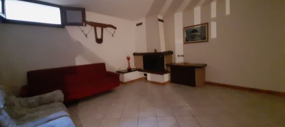 Дом с 5 комнатами в Гуилья, Италия № 110017 5