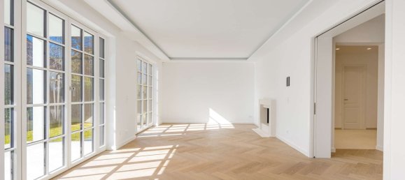 4 bedrooms Villa in Munich, Germany No. 194520 2