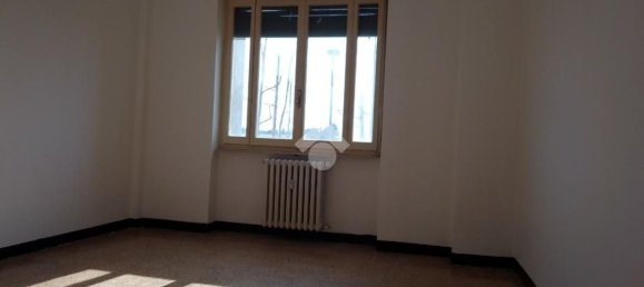 3 rooms Apartment in Alessandria, Italy No. 8473 3