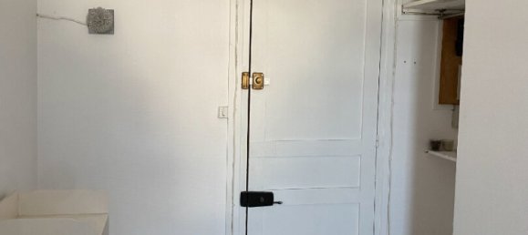 Studio à Paris, France No. 177840 5