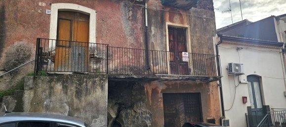 2 bedrooms House in Misterbianco, Italy No. 340894 2