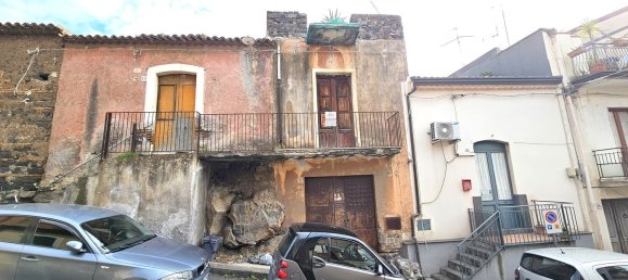 2 bedrooms House in Misterbianco, Italy No. 340894 4