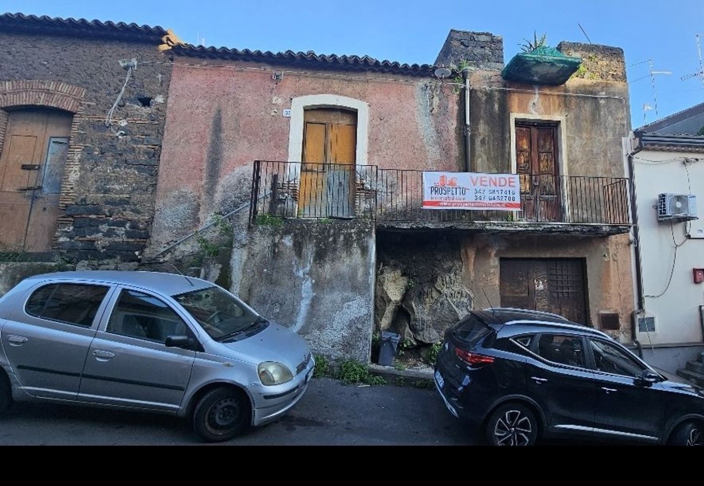 2 bedrooms House in Misterbianco, Italy No. 340894