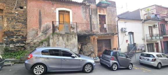 2 bedrooms House in Misterbianco, Italy No. 340894 3